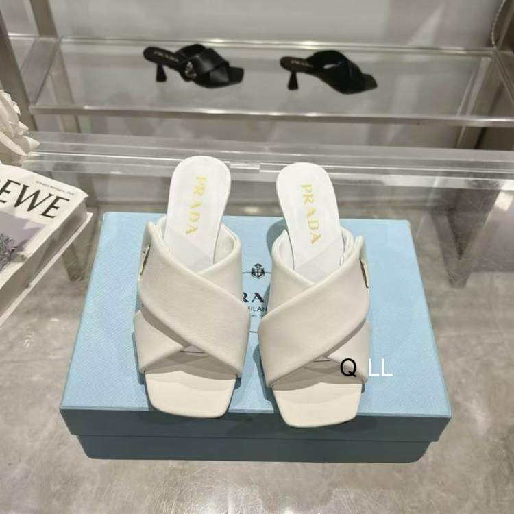 Picture of Prada Shoes _SKUPradasz35-40LL050119217